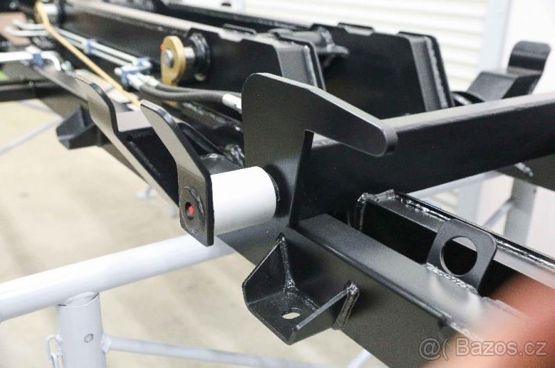 Kloubový nosič 1,5 t