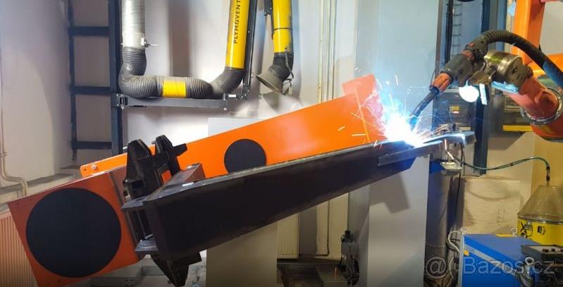 Kloubový nosič 1,5 t